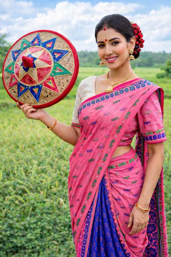 DESIGNER GORGEOUS COTTON BUWA MEKHELA CHADOR DESIGNER EMBROIDERY SET, PINK