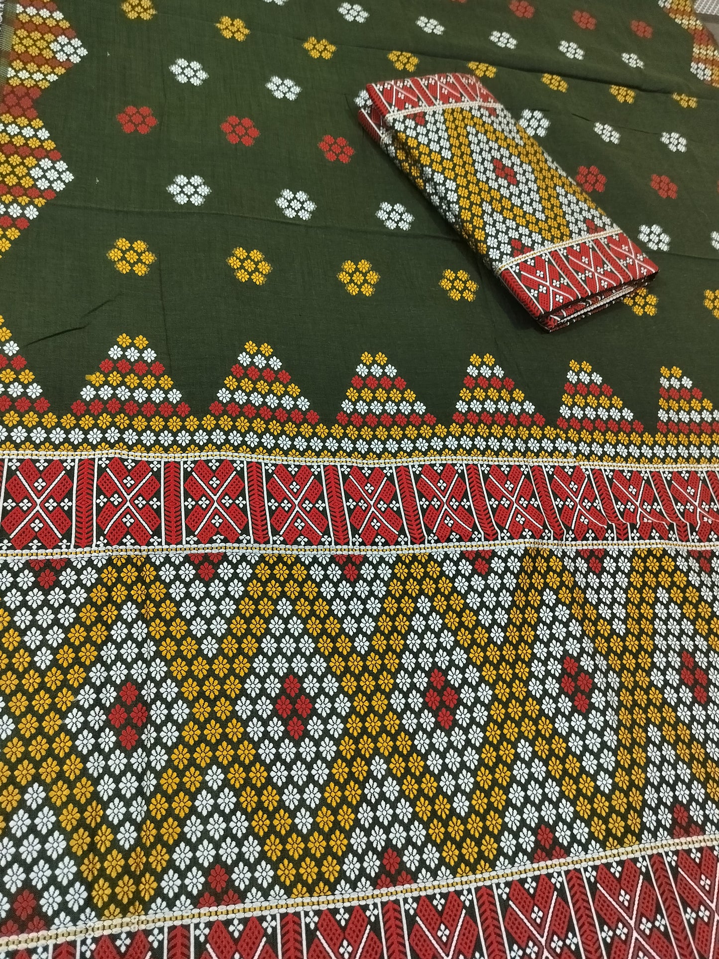 Missing Mekhela Chador Set,Fixed Pari | Elegant Handwoven Design | Mehandi Green